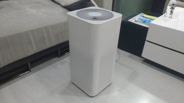 輕巧功能全面的麻新電子EA-500森呼吸車載空氣清淨機開箱