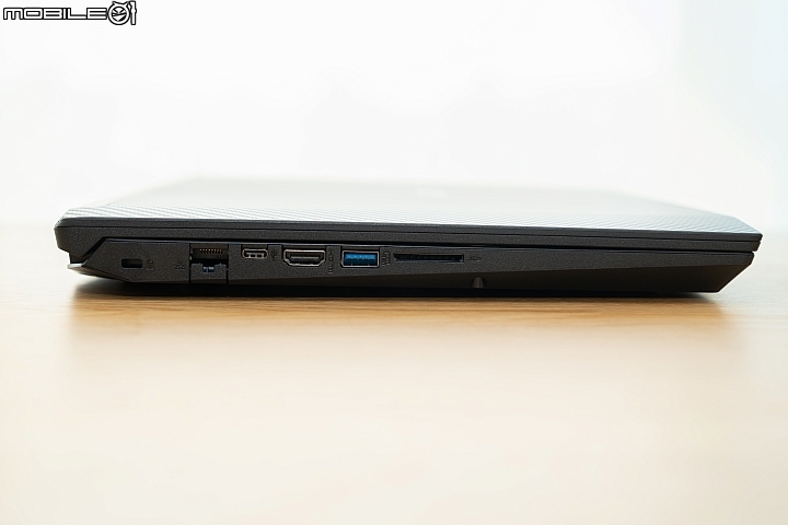 Acer Nitro 5 類電競筆電 平衡工作與娛樂需求