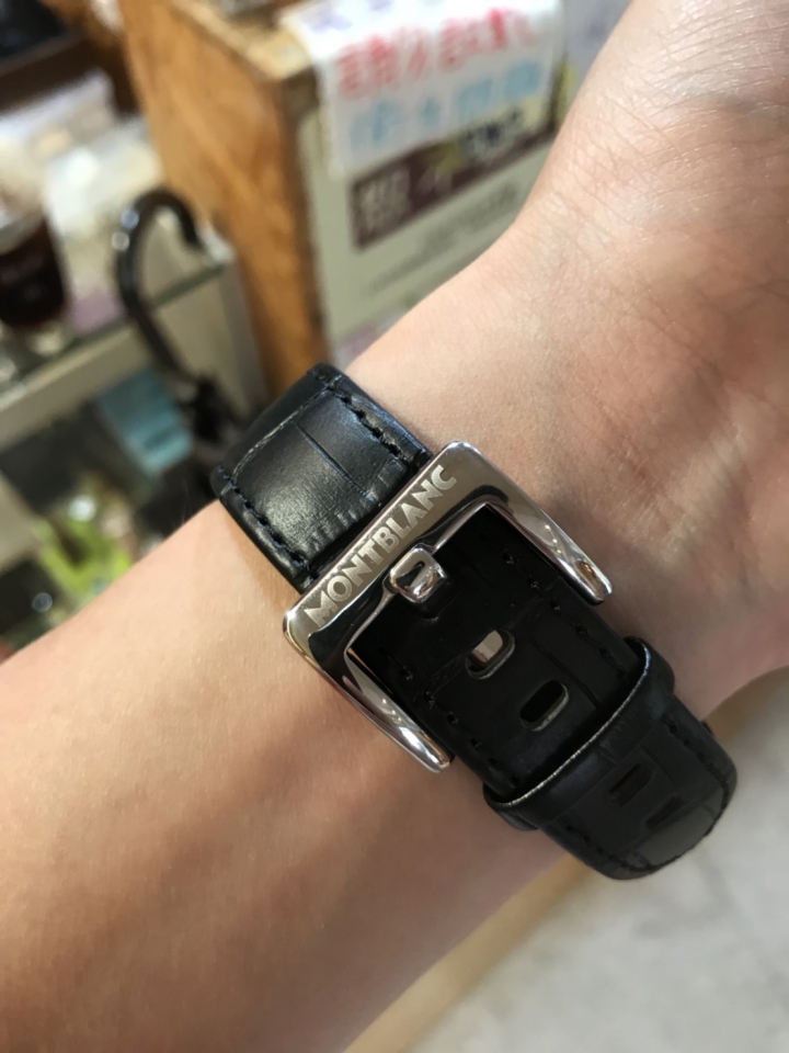 想請問各位 這隻萬寶龍MONTBLANC FLYBACK 是真的還是假的？
