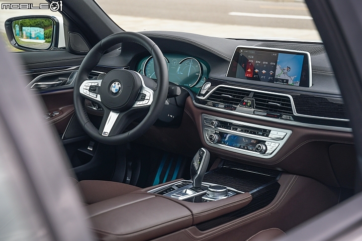 BMW 740i M Sport 赤子心旗艦試駕，動感十足卻又不失格局！