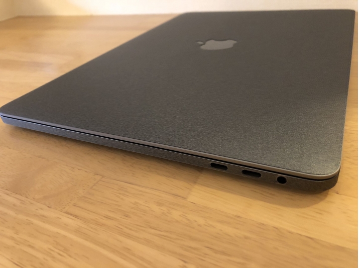 MacBook Pro 13 2018開箱 & Wraplus保護貼