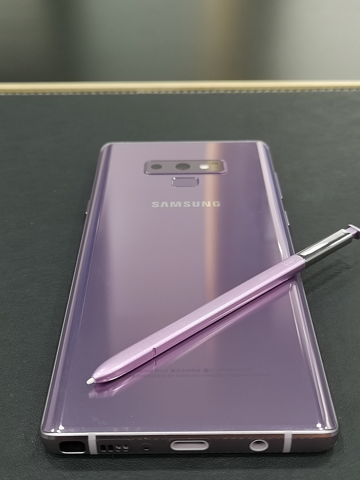 Note9 開箱照片分享 - 很粉嫩青春的手機