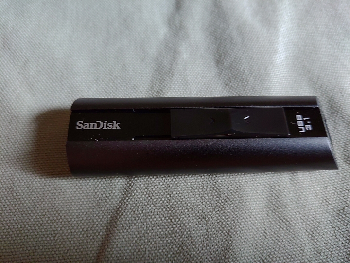 特價xx Sandisk Extreme PRO CZ880 256G 開箱測試