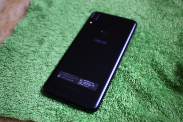 ASUSZenFoneMaxPro開箱(3G-32GB)持續更新中