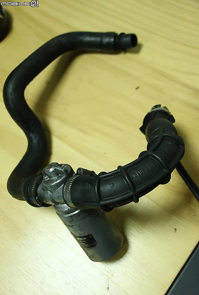 E34 DIY專輯26 進氣系統積碳清除 噴油最清洗 爆震感知器更換