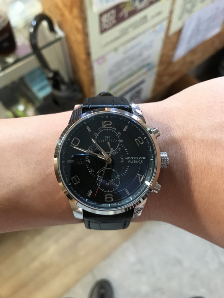 想請問各位 這隻萬寶龍MONTBLANC FLYBACK 是真的還是假的？