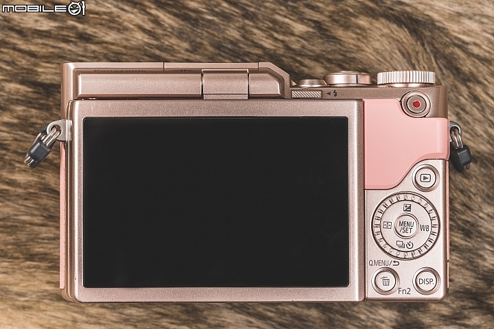 Panasonic Lumix GF10 評測報告｜自拍不求人 微改款再出發！