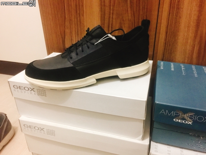 「分享」出差購物買買買 GEOX  outlet 買多多