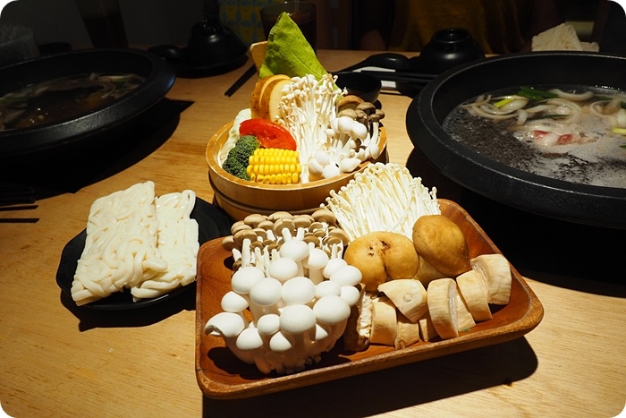 炒得好香，吃得好飽－清爽蔬菜高湯＋三倍肉量，不大一樣的火鍋 ▋官也溫菜 ▋