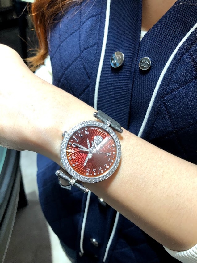 Van Cleef & Arpels手錶禮物送老婆