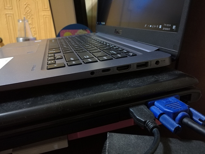 [開箱] ASUS VivoBook F510UA F510UA-AH51  1.5萬上下 極高cp值