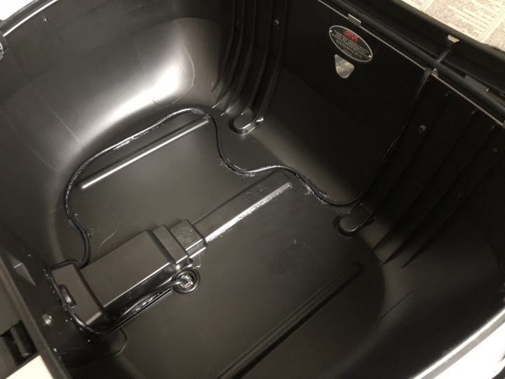分享 Givi V56 後箱煞車/方向燈