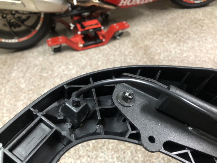 分享 Givi V56 後箱煞車/方向燈