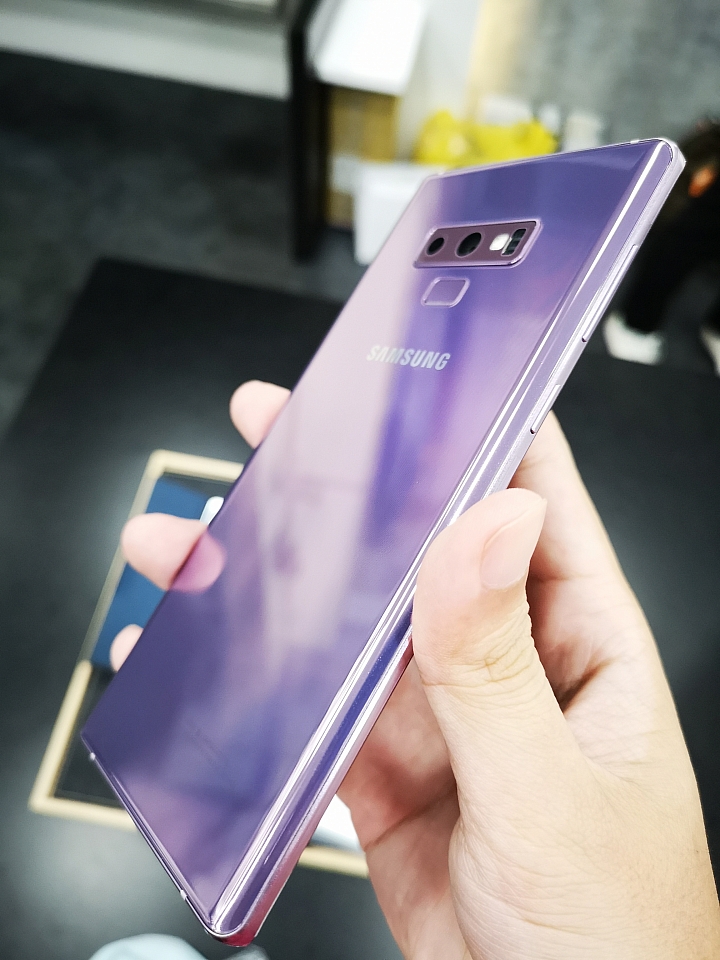 Note9 開箱照片分享 - 很粉嫩青春的手機