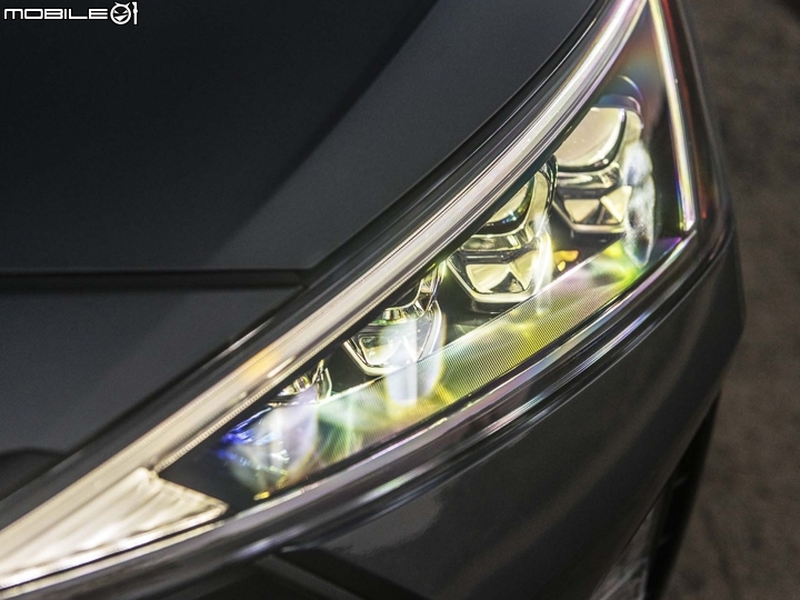 【海外新訊】Hyundai小改款Elantra無預警現身,更帥更潮的造型進化!