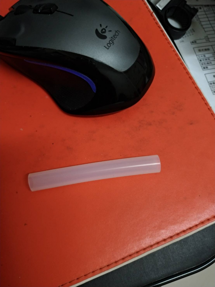 請問有買朗慕或涼山泊水涼墊的網友 請問涼墊上的水管是什麼尺寸材質?