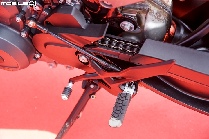 【採訪】彎道快進快出!2018 KTM 790 Duke 台灣正式發表!