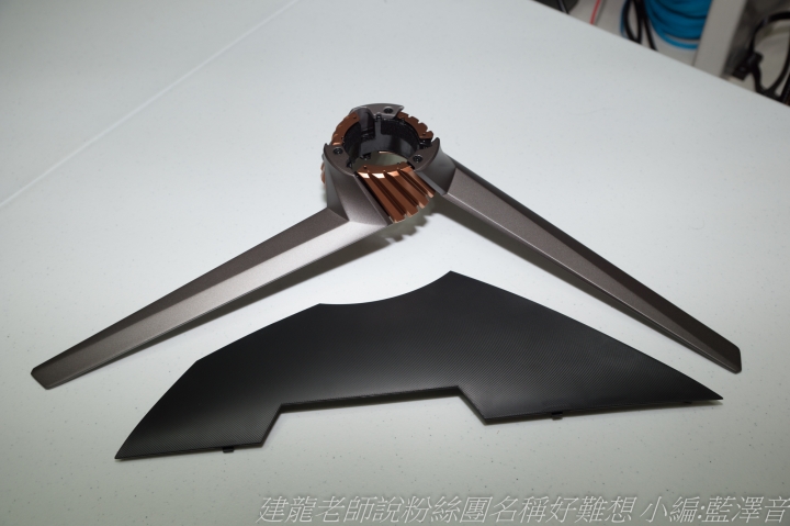 ROG SWIFT PG27UQ 輕開箱