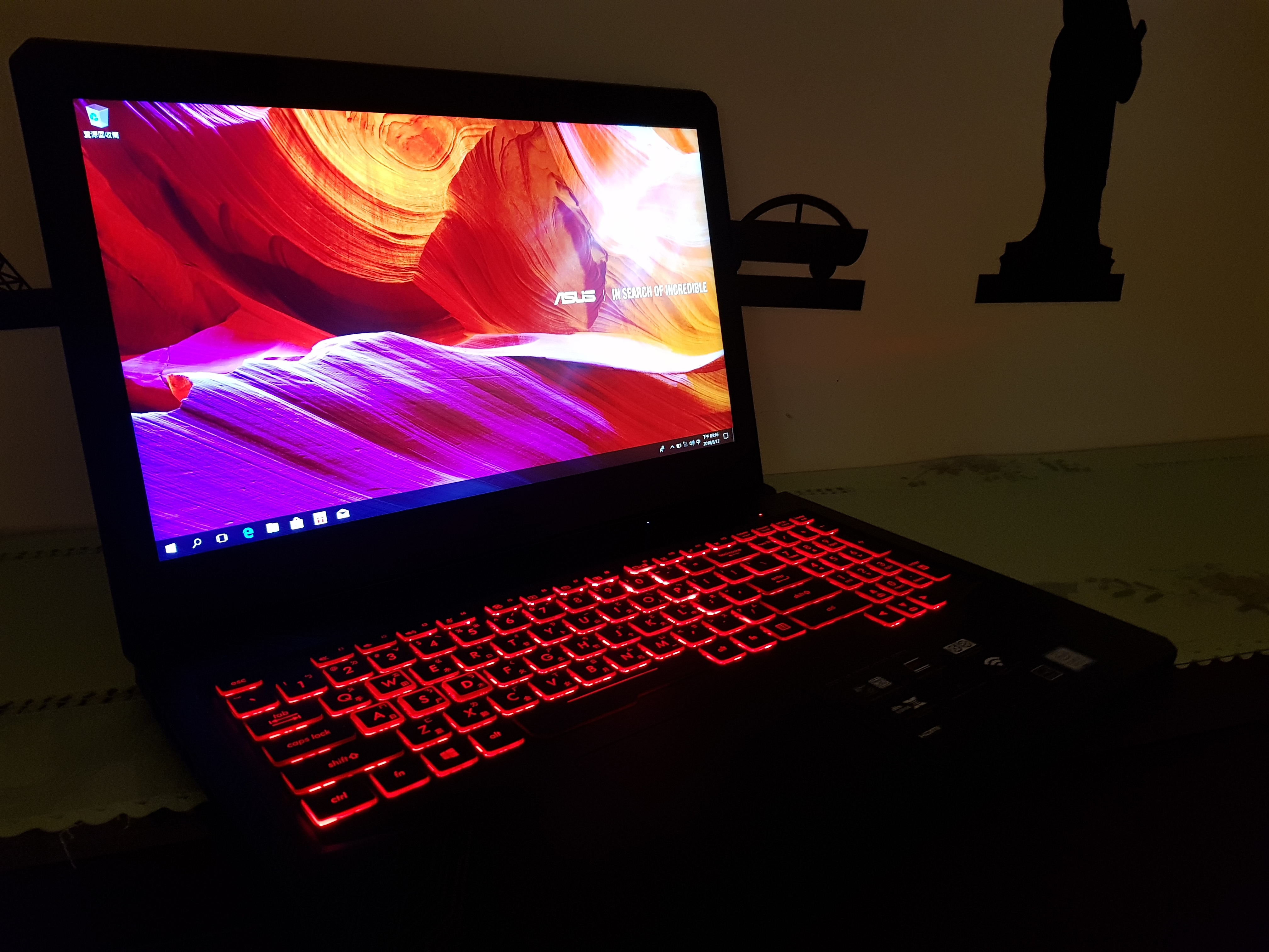 【小宅開箱】【閒聊】ASUS TUF Gaming FX504 剽悍．機甲戰魂