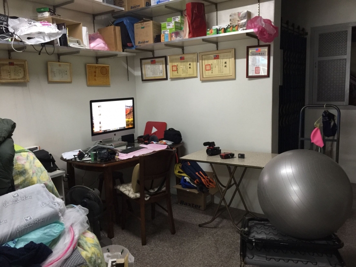 俯視拍照辦公桌如何建構？
