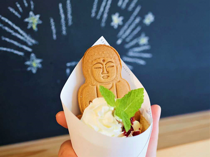 【神奈川縣】鎌倉長谷必吃美食！坐著小巧大佛的當季可麗餅