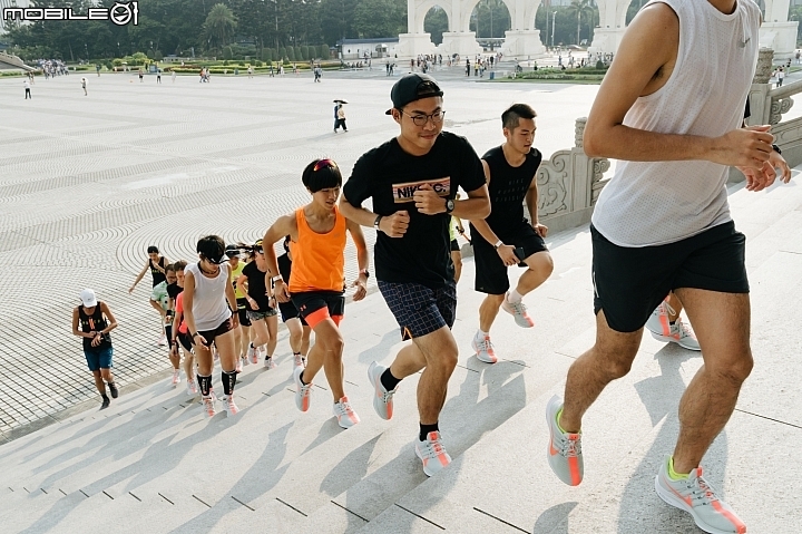 最親近跑者的一雙鞋Nike Zoom Pegasus 35 Turbo－Mobile01 x Nike體驗活動 : Run With Morris