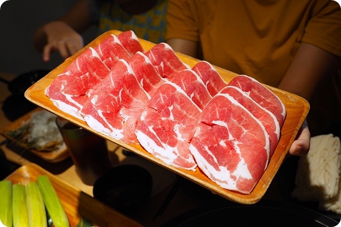 炒得好香，吃得好飽－清爽蔬菜高湯＋三倍肉量，不大一樣的火鍋 ▋官也溫菜 ▋