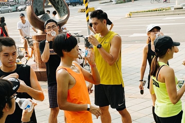 最親近跑者的一雙鞋Nike Zoom Pegasus 35 Turbo－Mobile01 x Nike體驗活動 : Run With Morris