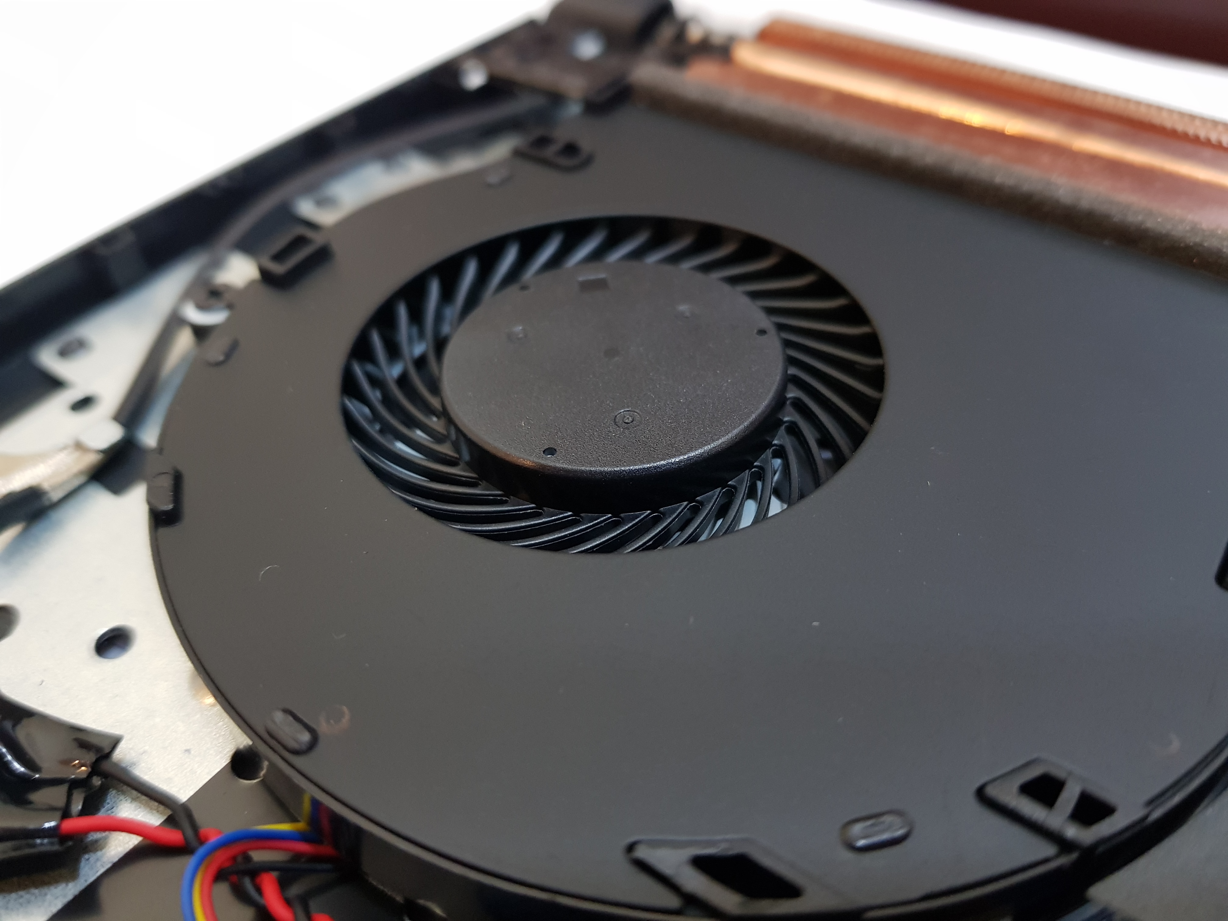 【小宅開箱】【閒聊】ASUS TUF Gaming FX504 剽悍．機甲戰魂