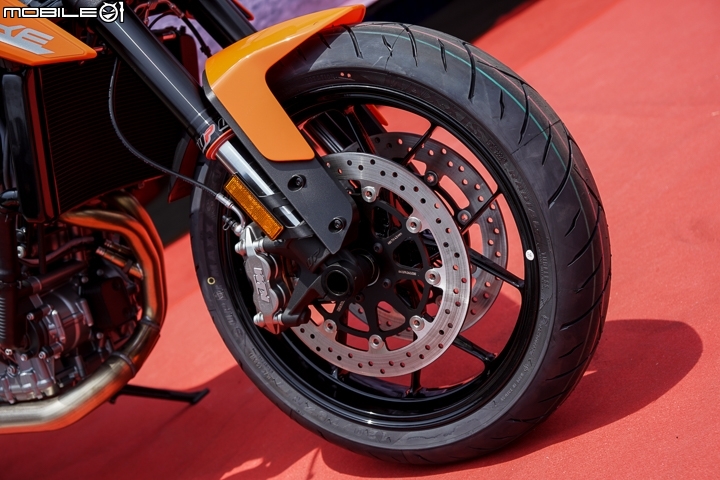 【採訪】彎道快進快出!2018 KTM 790 Duke 台灣正式發表!