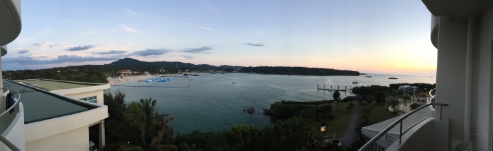 沖繩自駕遊DAY1  琉球の牛、許田休息站、古宇利大橋、美味的阿古豬~~~~~