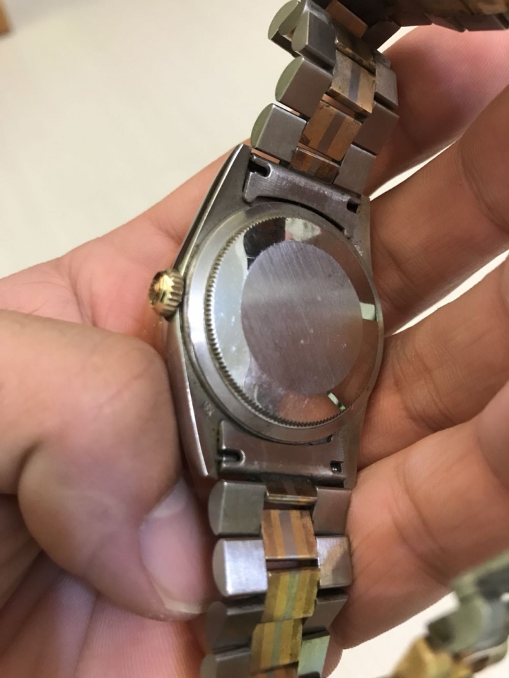 有人可以幫忙確認這兩隻老勞嗎？