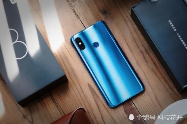 詳細對比魅族16和小米8，魅族16真的比小米8更強？