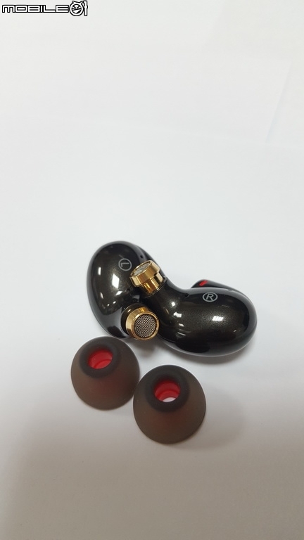 [評測] FiiO Q5 旗艦級全功能型隨身藍芽耳擴, 很有感的提昇