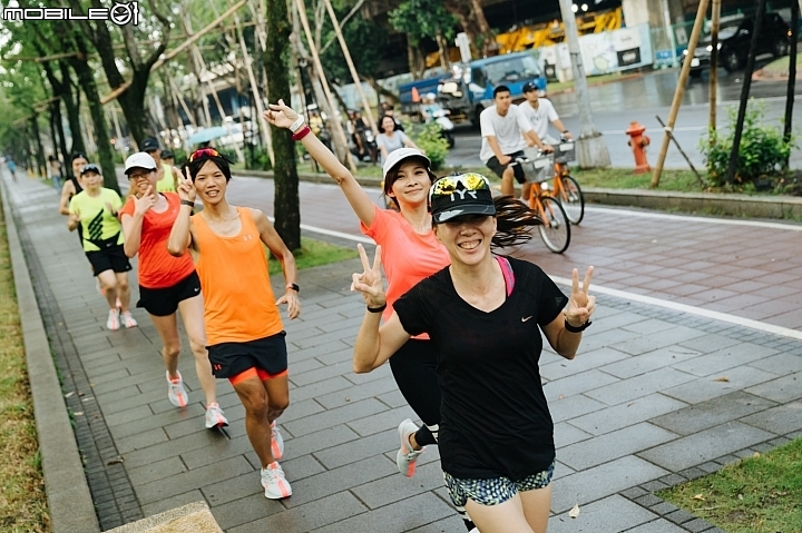 最親近跑者的一雙鞋Nike Zoom Pegasus 35 Turbo－Mobile01 x Nike體驗活動 : Run With Morris