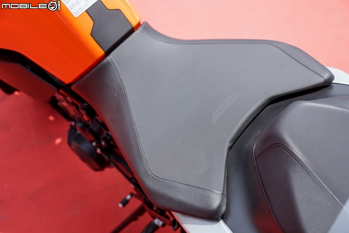 【採訪】彎道快進快出!2018 KTM 790 Duke 台灣正式發表!