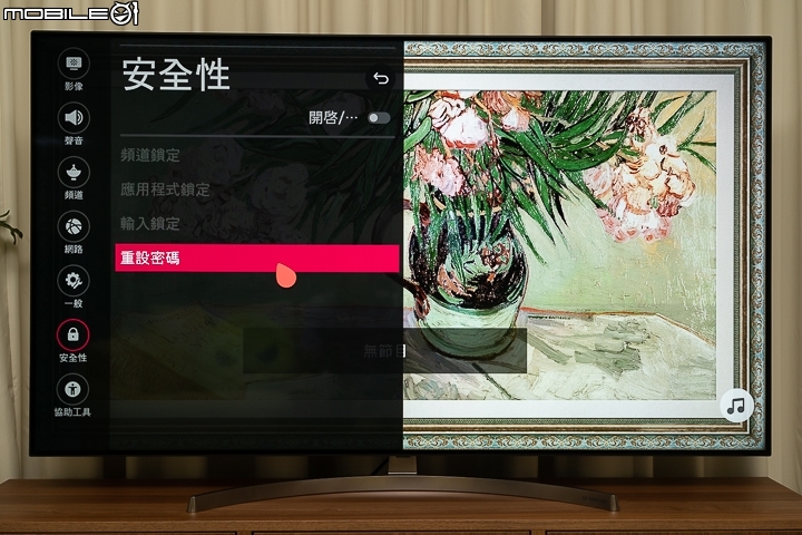 韓系大對決！Samsung 65Q9F QLED TV vs. LG 65SK8500 Super UHD TV