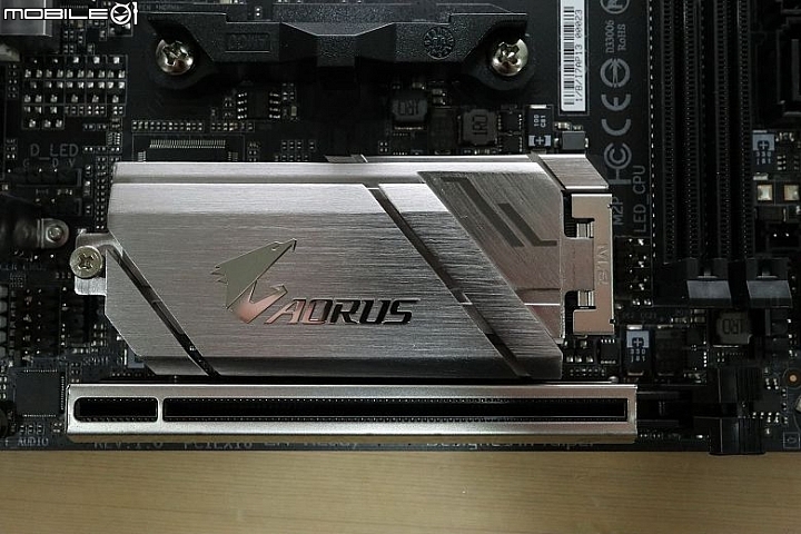[開箱] 技嘉 AORUS 小板第二彈 AM4 B450 I PRO WIFI 電競小鷹