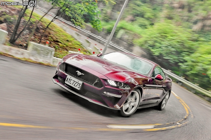 Ford Mustang GT試車報導，野得有樂趣！