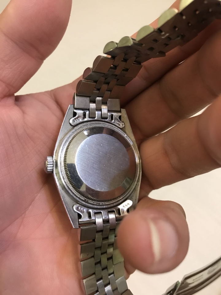 有人可以幫忙確認這兩隻老勞嗎？