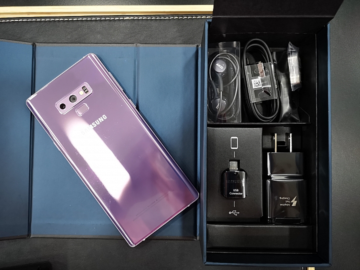 Note9 開箱照片分享 - 很粉嫩青春的手機