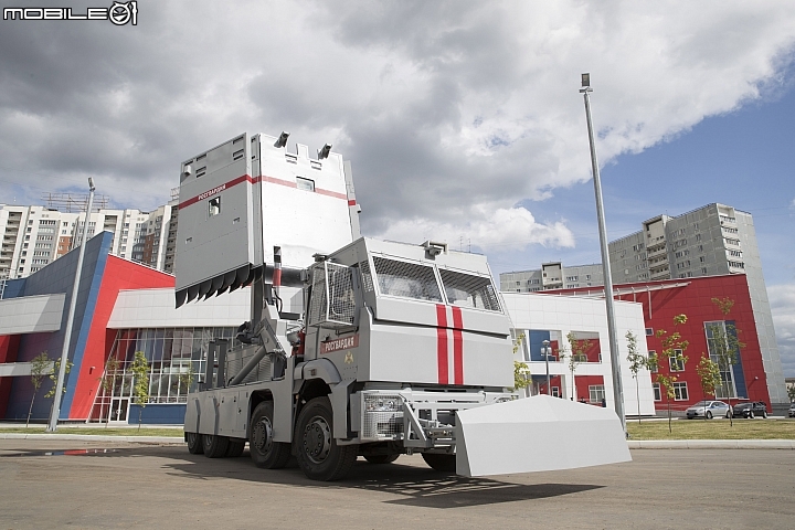 【海外新訊】AK-47製造商Kalashnikov插旗電動車市場！ 推出品牌首款電動概念車CV-1