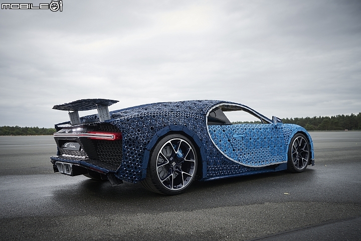 LEGO樂高打造1:1比例Bugatti Chiron,能上路也能跑! LEGO樂高打造1:1比例Bugatti Chiron,能上路也能跑!