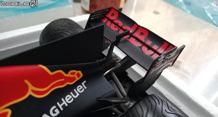 7-11 Spark 1/18 2017 Red Bull Racing F1 RB13 開箱