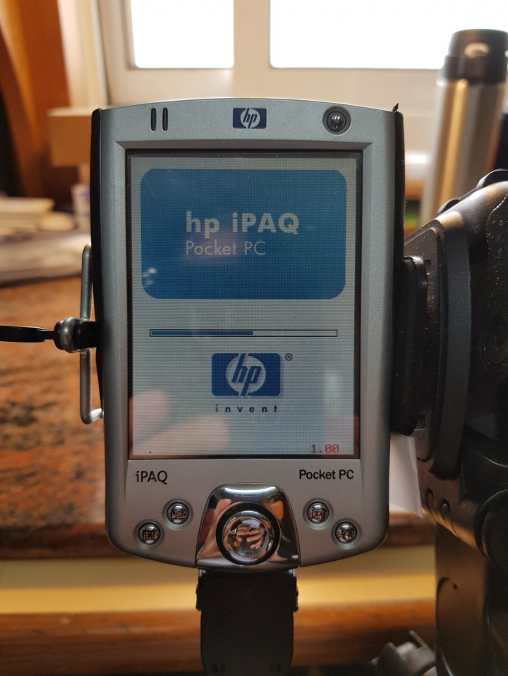 HP iPAQ H2210 Pocket PC 還活著