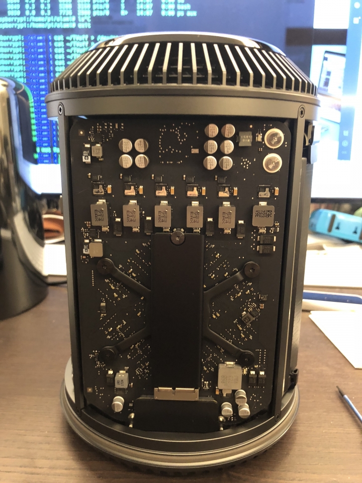 Mac PRO DIY 升級SSD 及 RAM