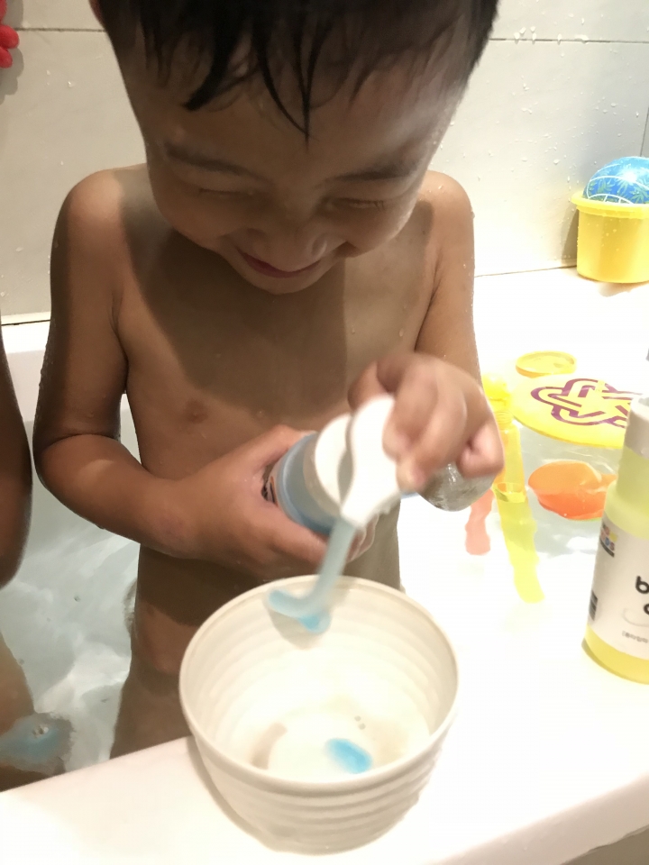 【分享】讓孩子愛上洗澡時光韓國SNOWKIDS馬卡龍系泡泡遊戲開箱