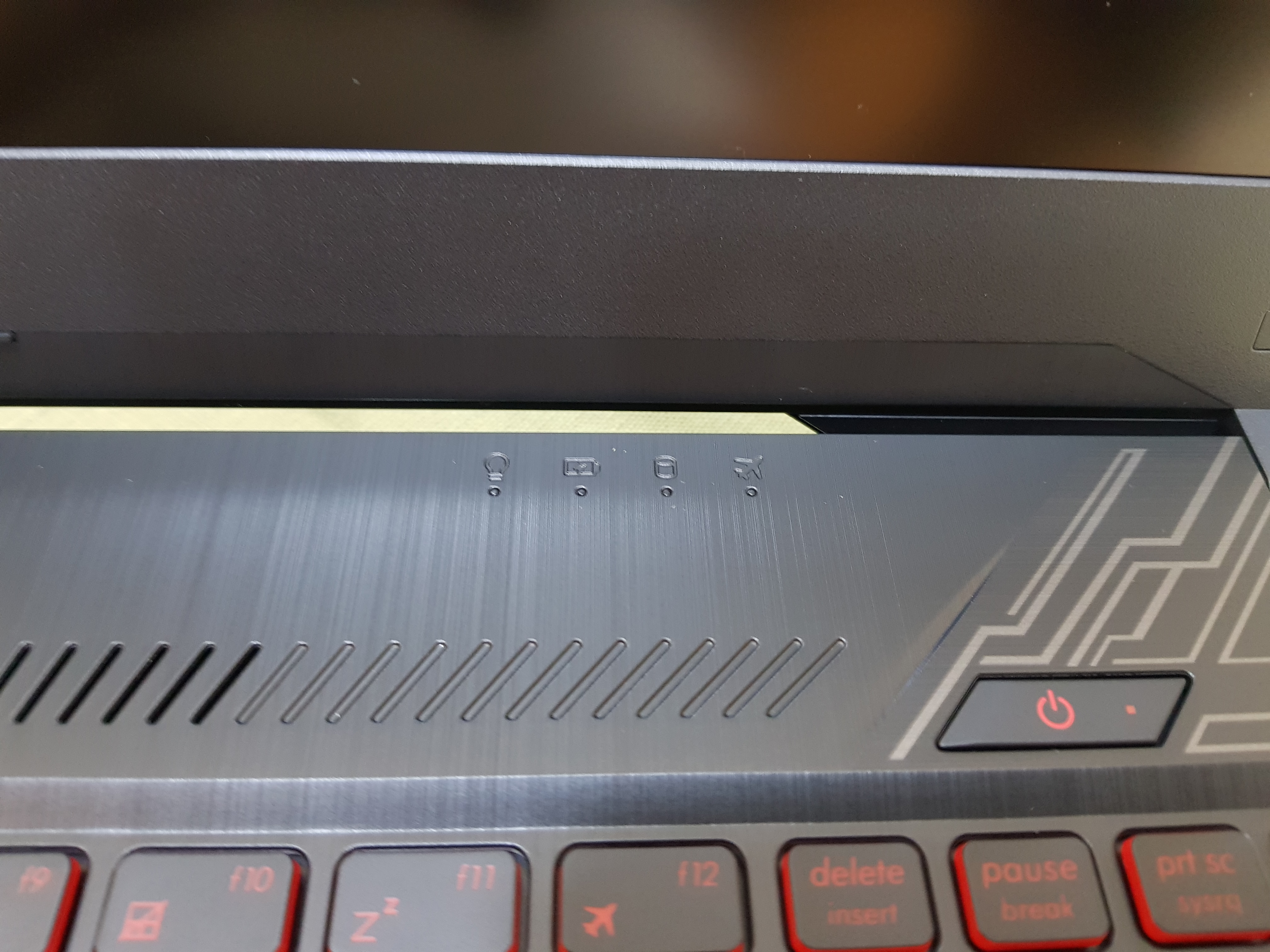 【小宅開箱】【閒聊】ASUS TUF Gaming FX504 剽悍．機甲戰魂
