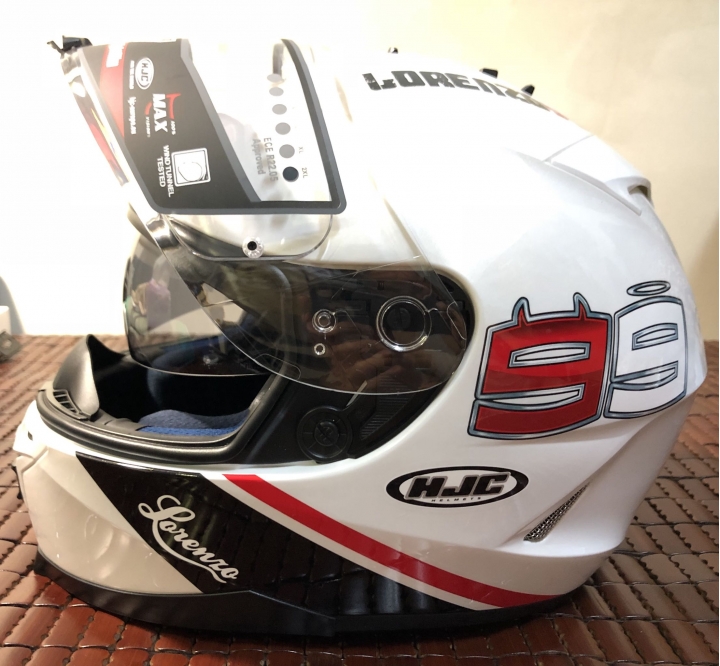 「人生的第一頂進口帽」HJC IS-17 Lorenzo~開箱
