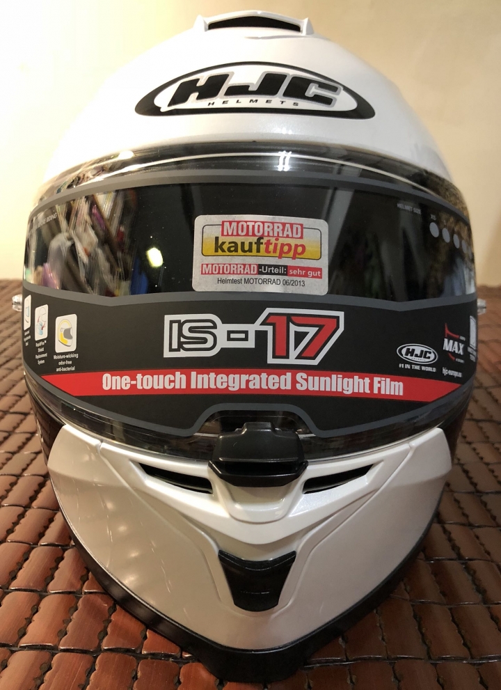「人生的第一頂進口帽」HJC IS-17 Lorenzo~開箱